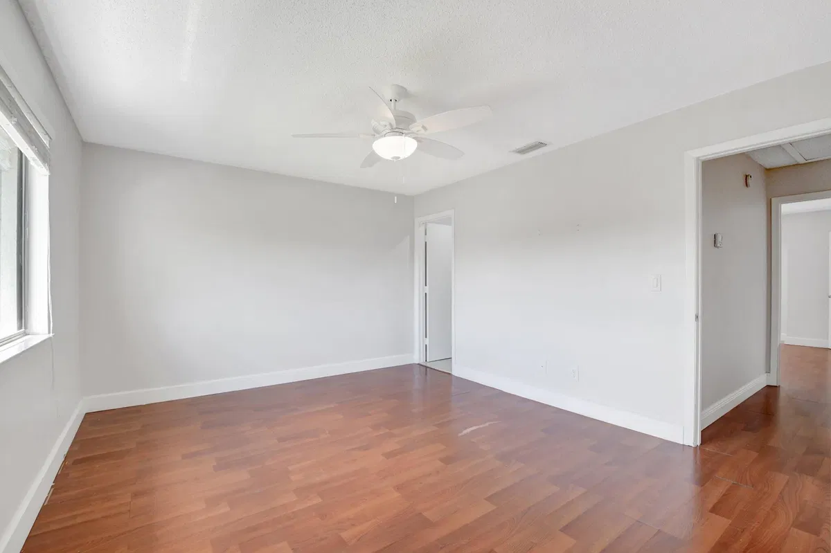 Residence photo 34