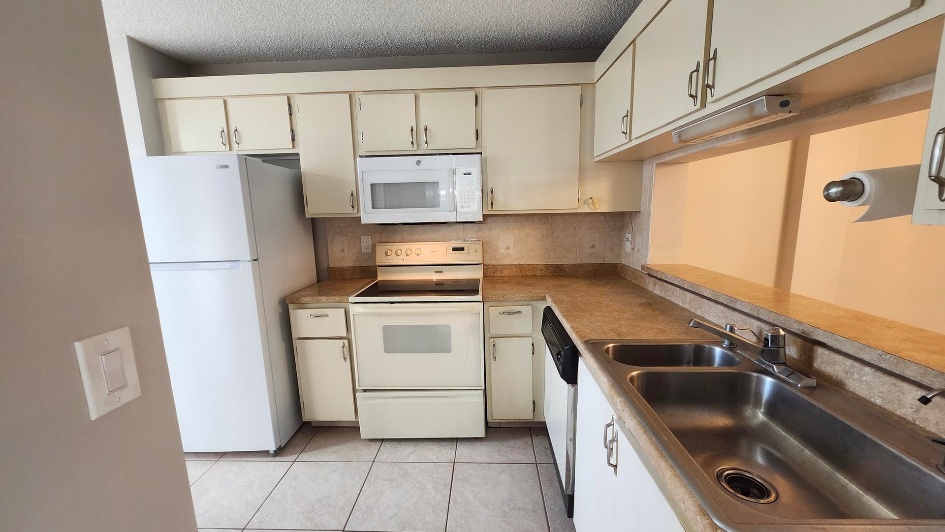 Unit 414 photo 22