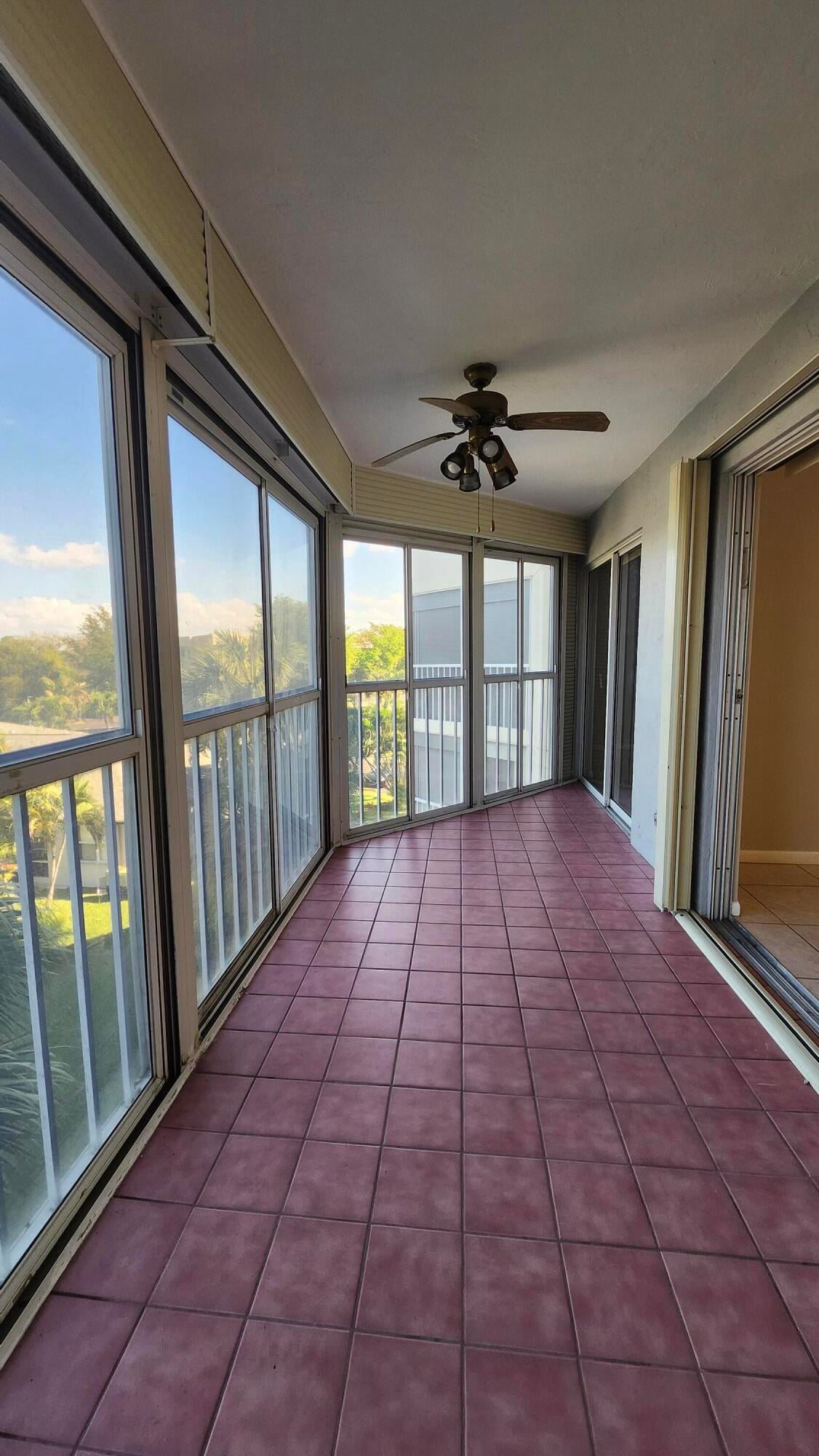 Unit 414 photo 43