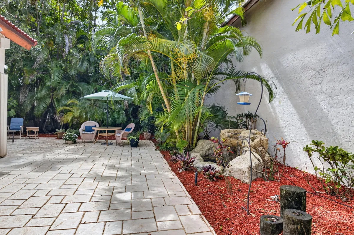 Residence photo 19