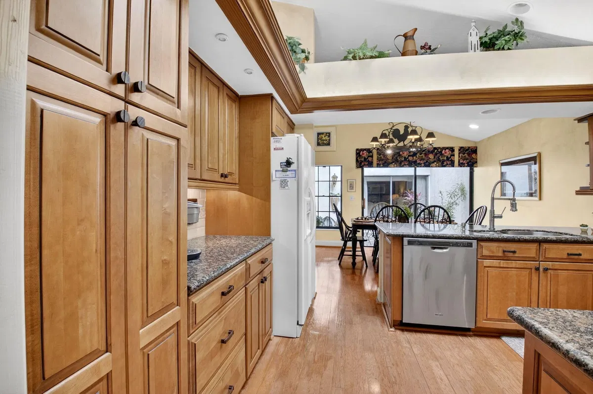 Residence photo 25