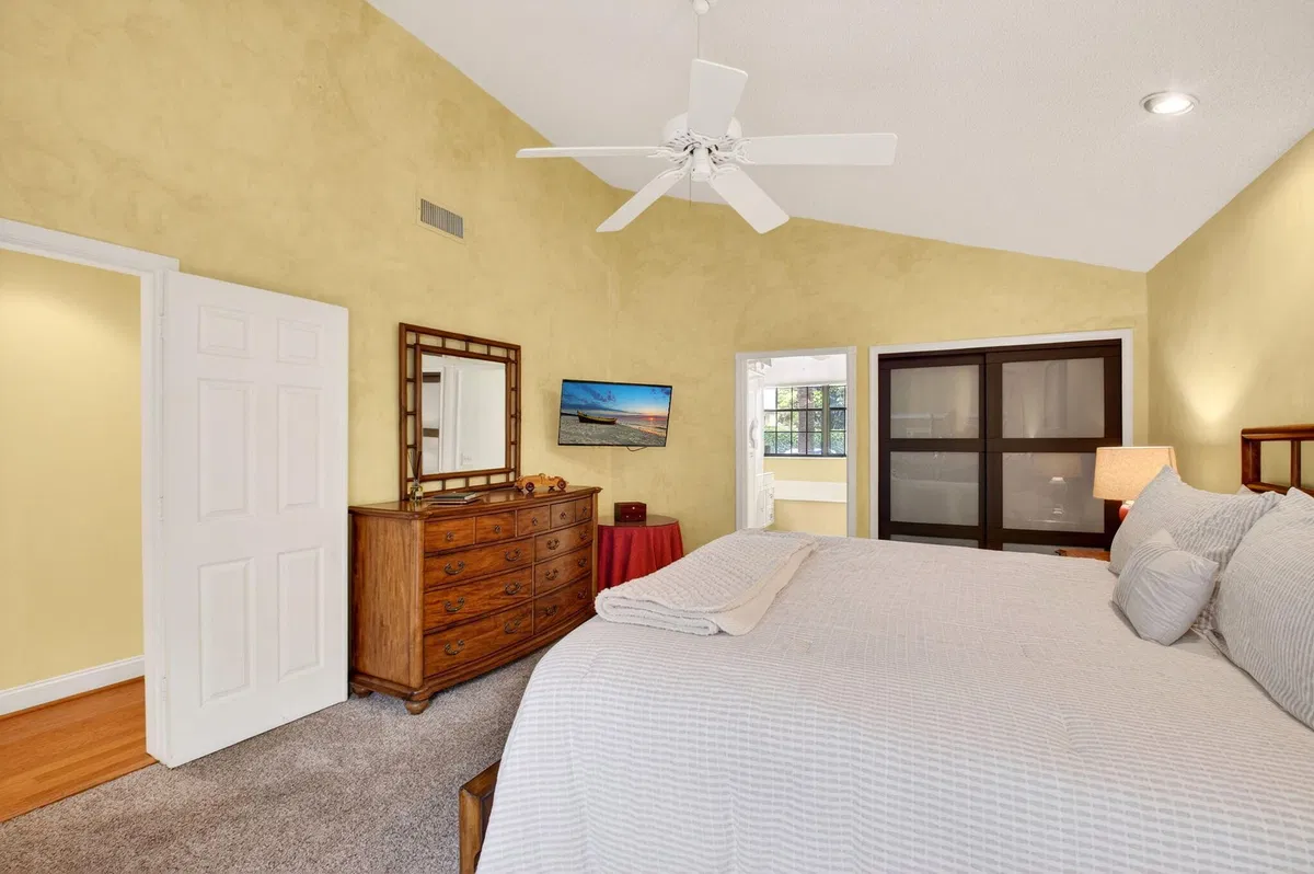Residence photo 37