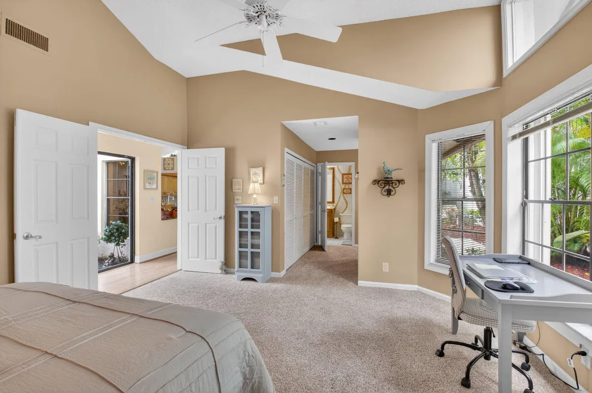 Residence photo 46