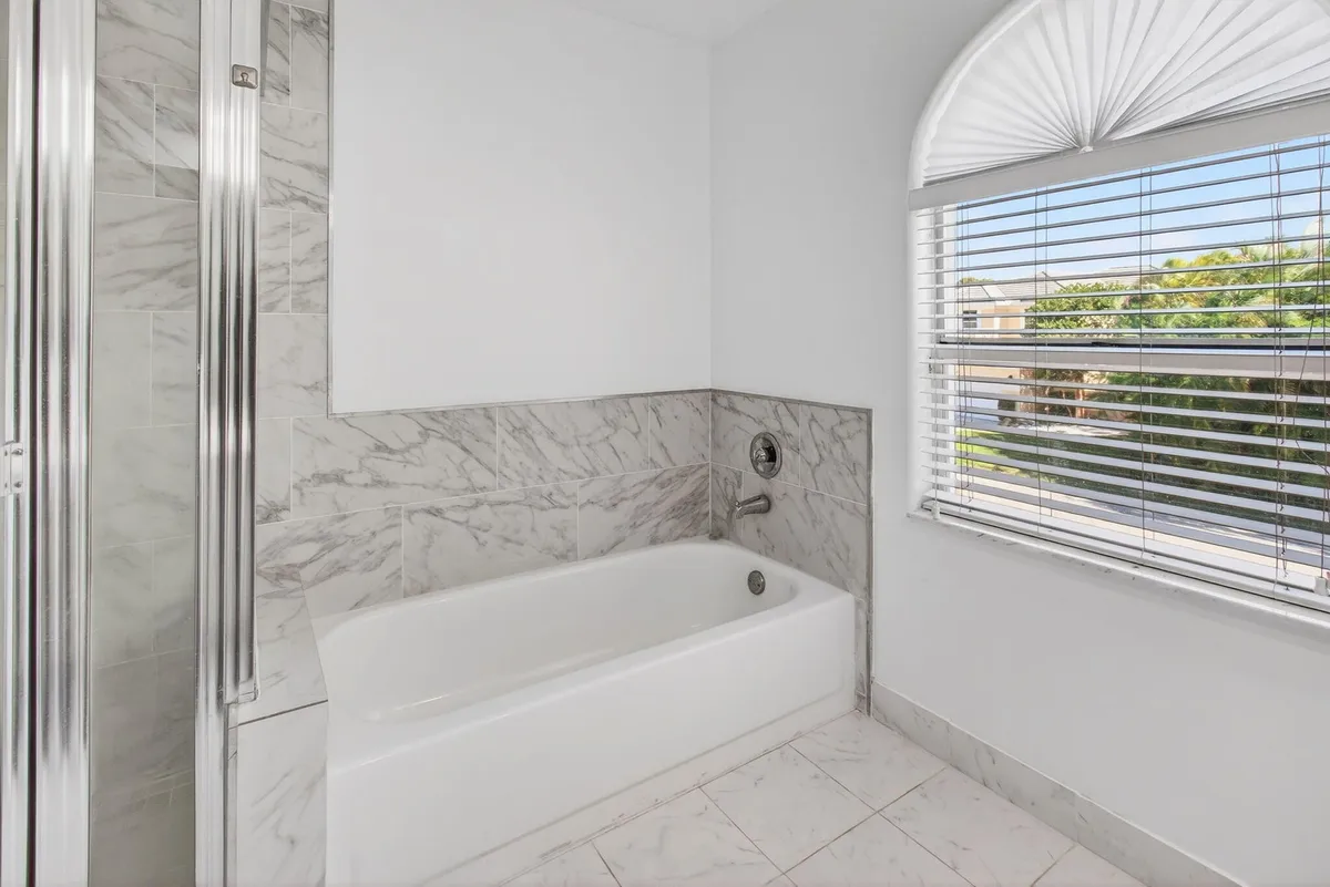 Residence photo 37