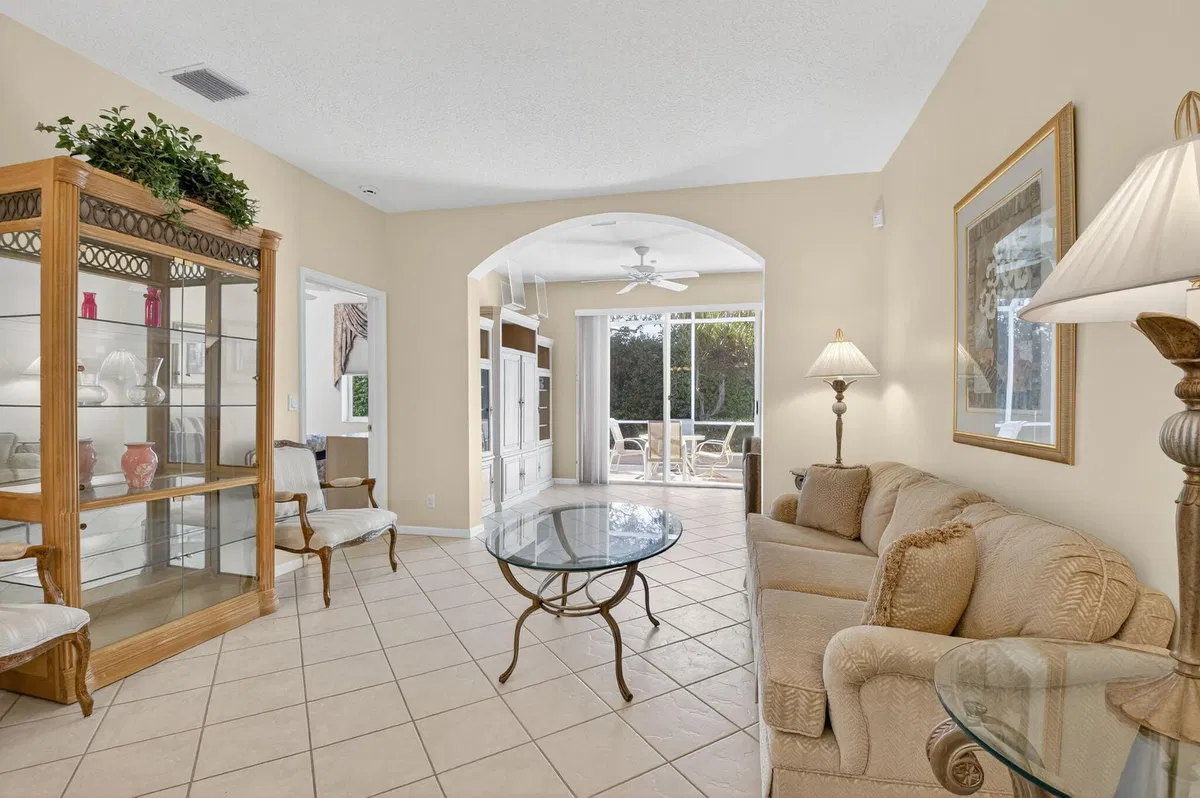  Residence photo 10