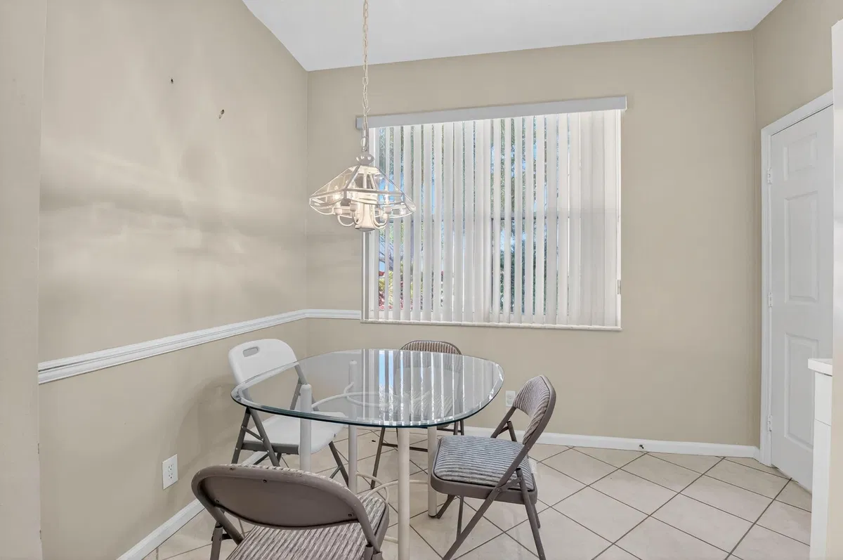  Residence photo 19
