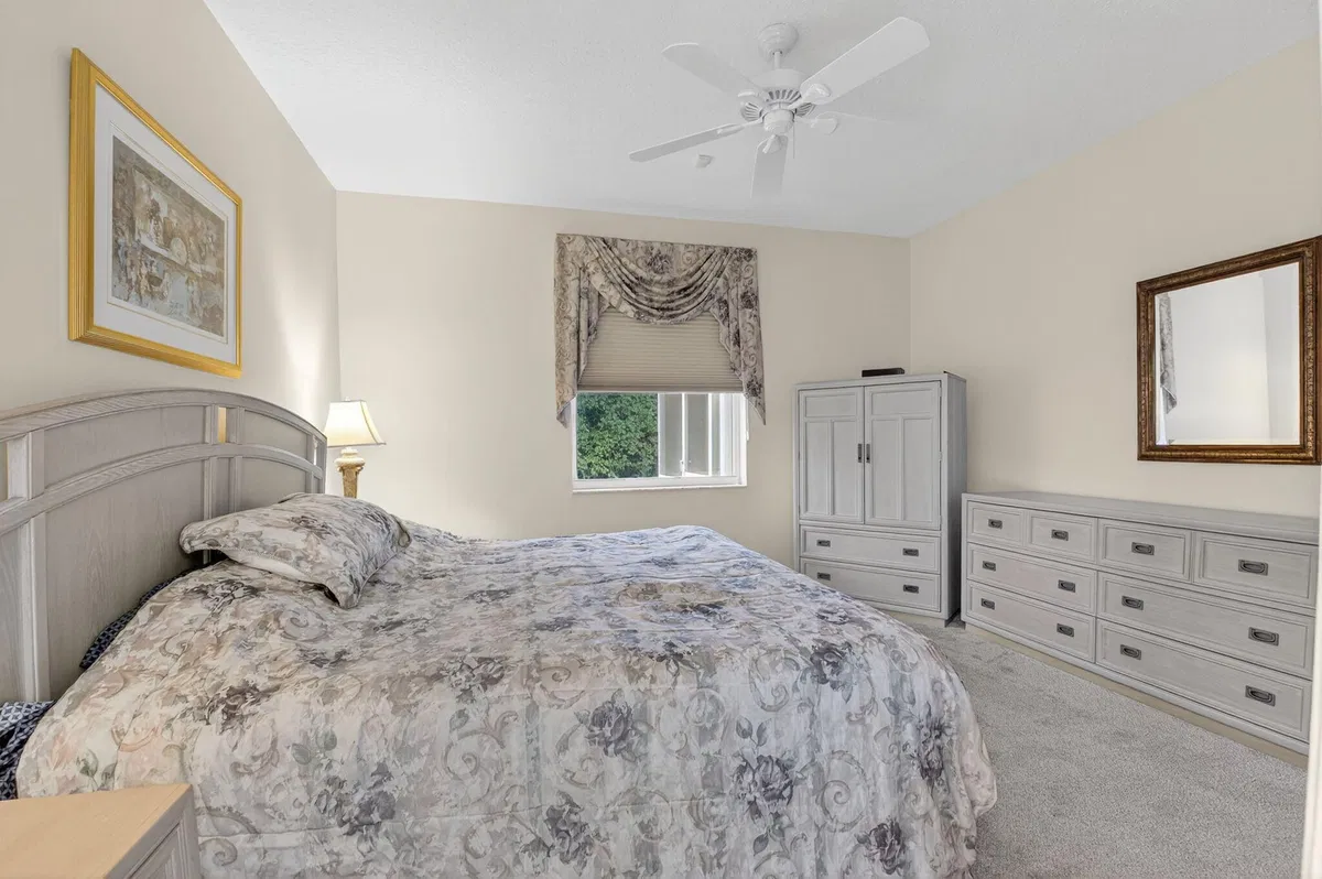  Residence photo 22