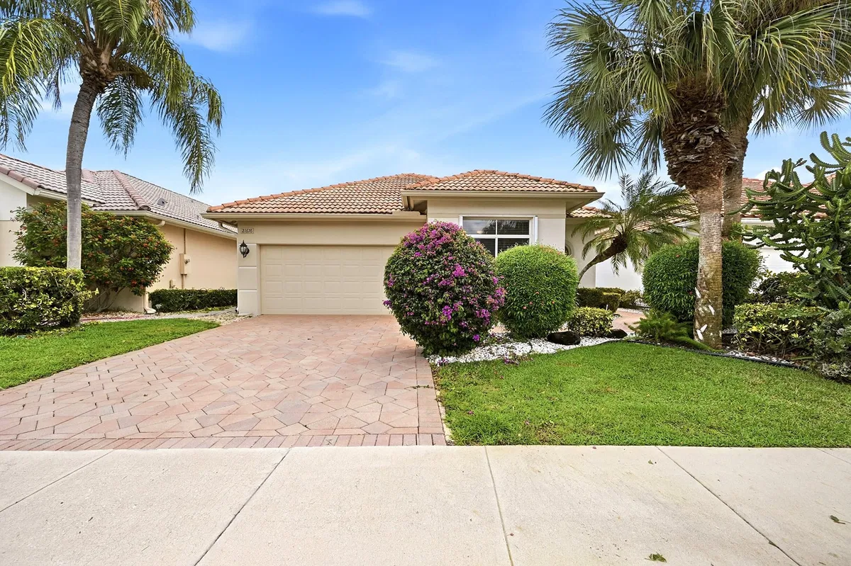 Boca Lago Country Club Homes Residence