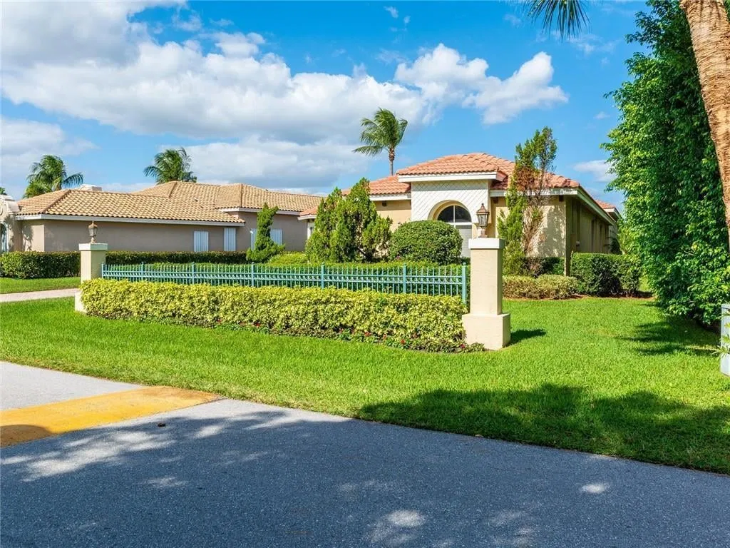 The Hamlet Residence