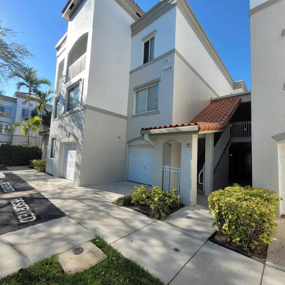 Unit 301 photo 22