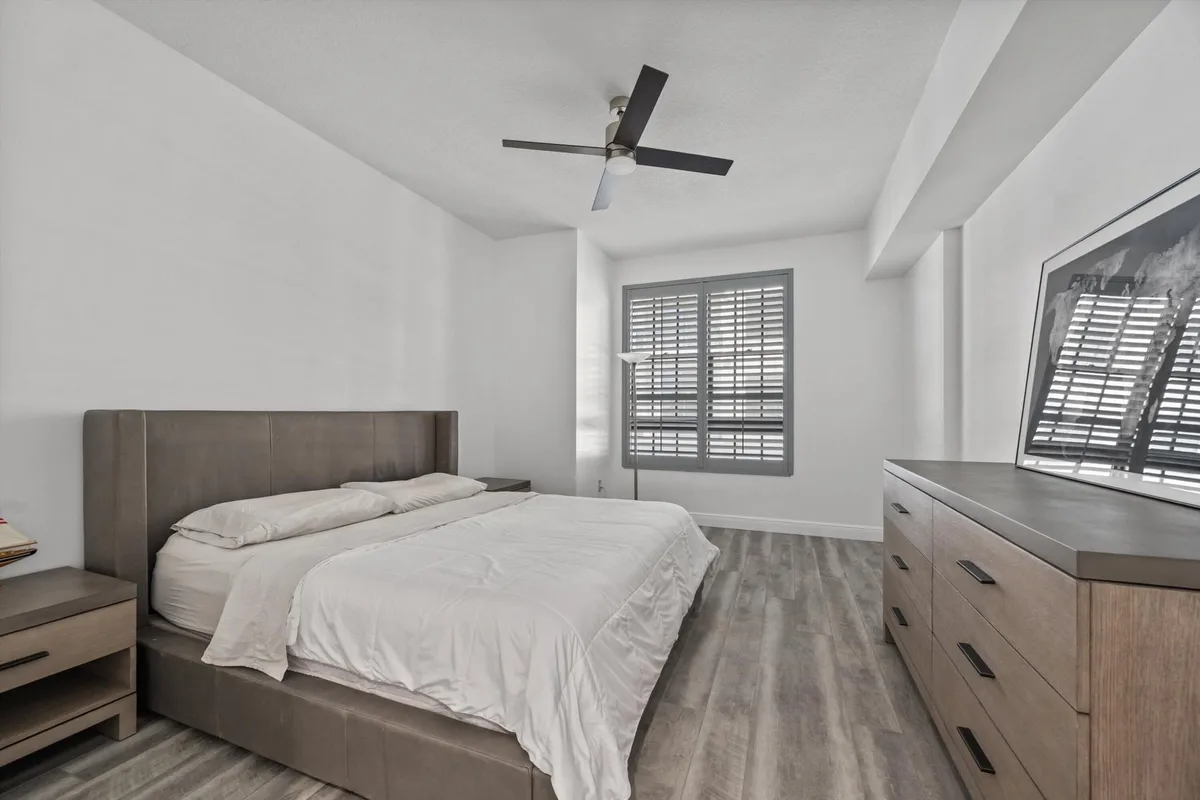 One City Plaza Unit 615 photo 13