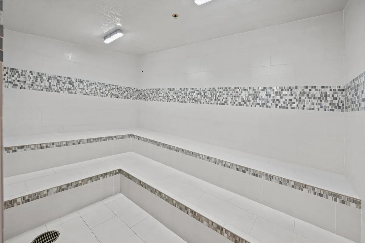 One City Plaza Unit 615 photo 31
