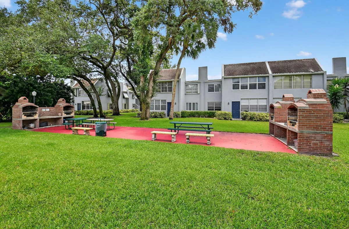 Unit 312 photo 43