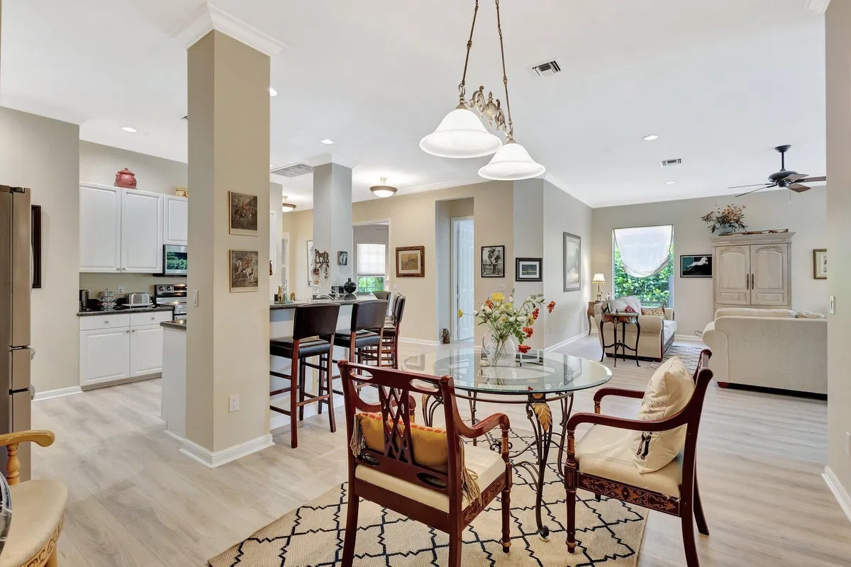 Shady Oaks Residence photo 10