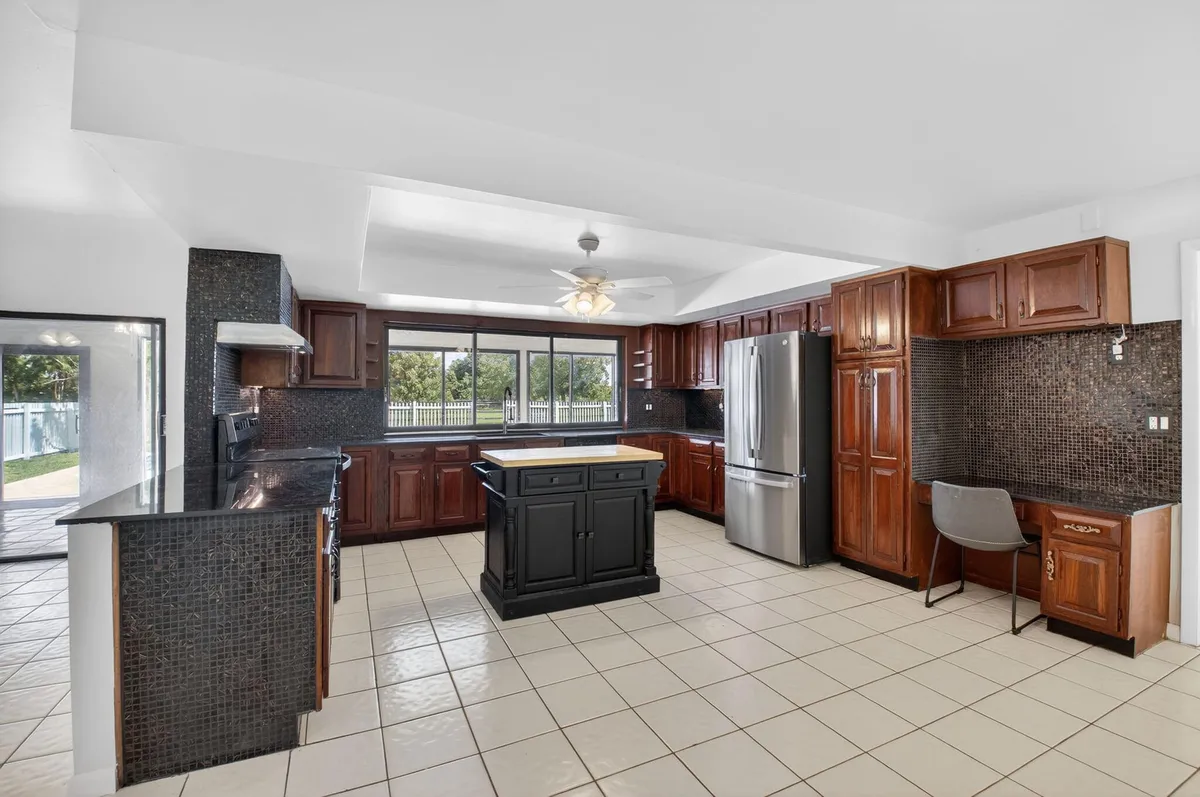 Residence photo 19