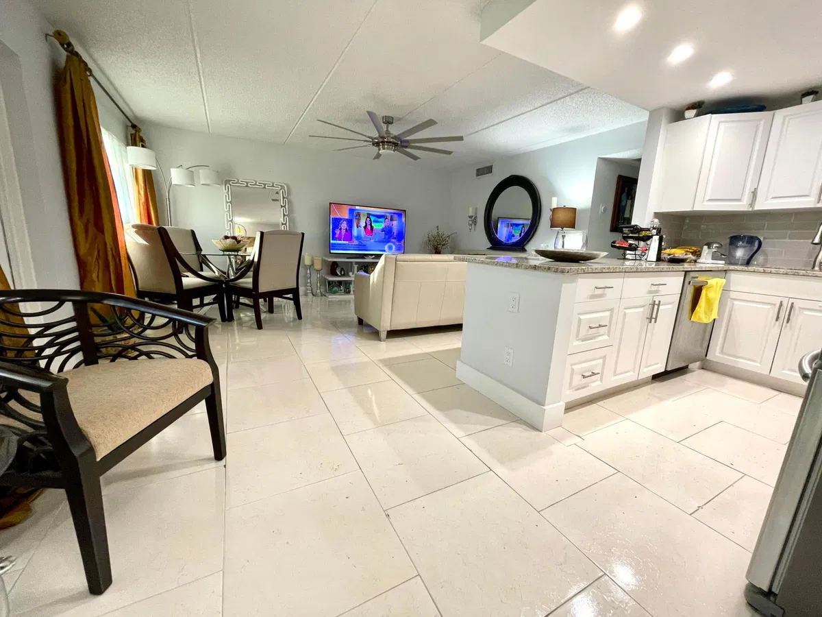  Unit 107 photo 7