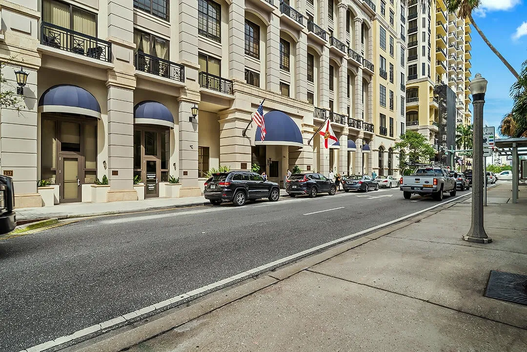 One City Plaza Unit 425 photo 46
