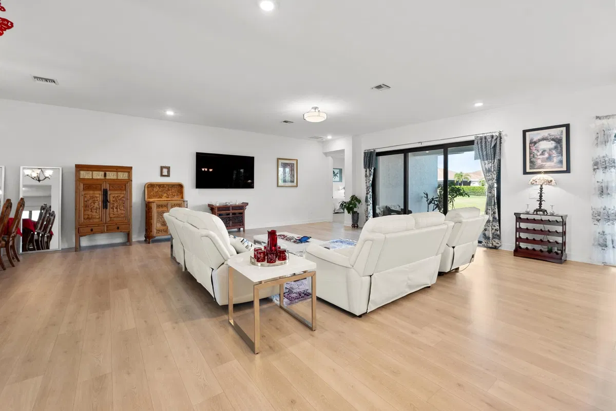  Residence photo 16