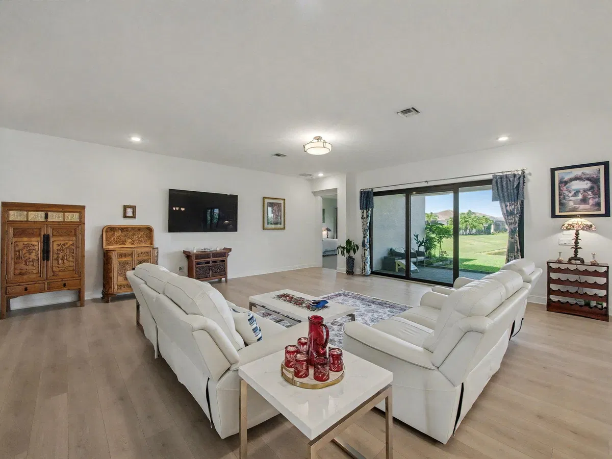  Residence photo 19