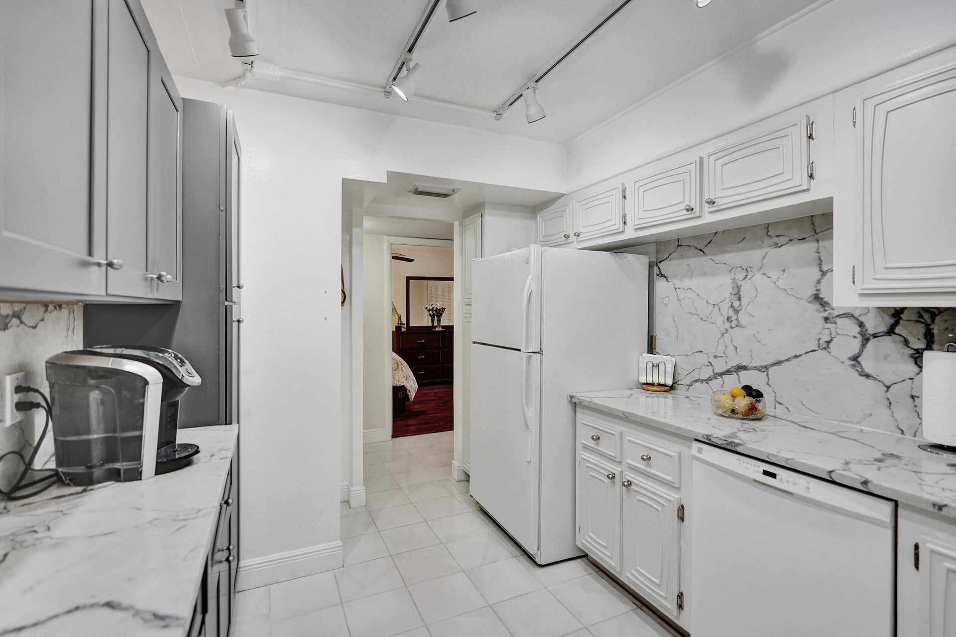 Unit 116 photo 7