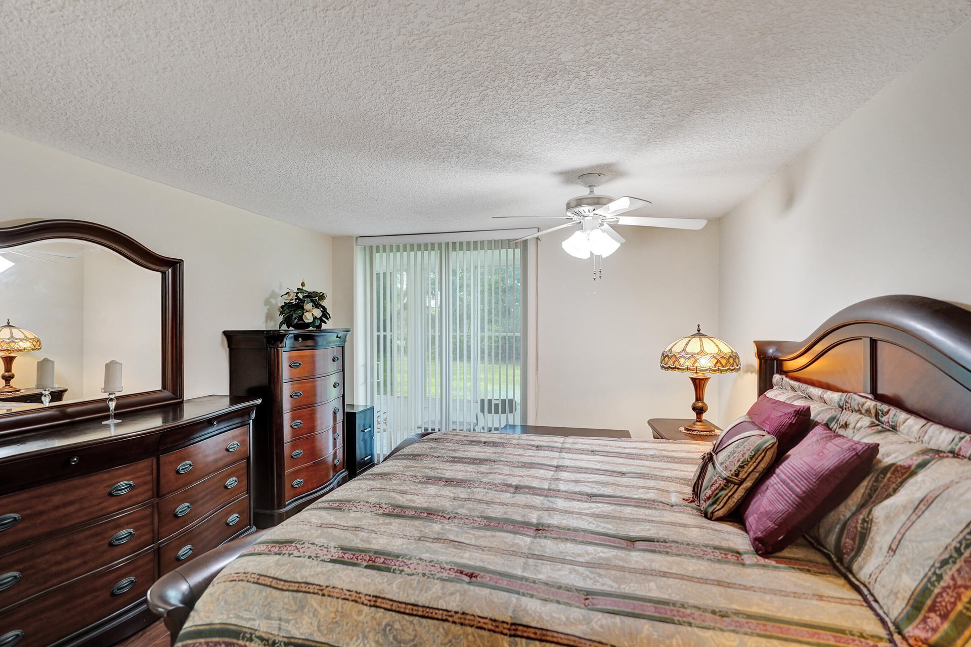 Unit 116 photo 25