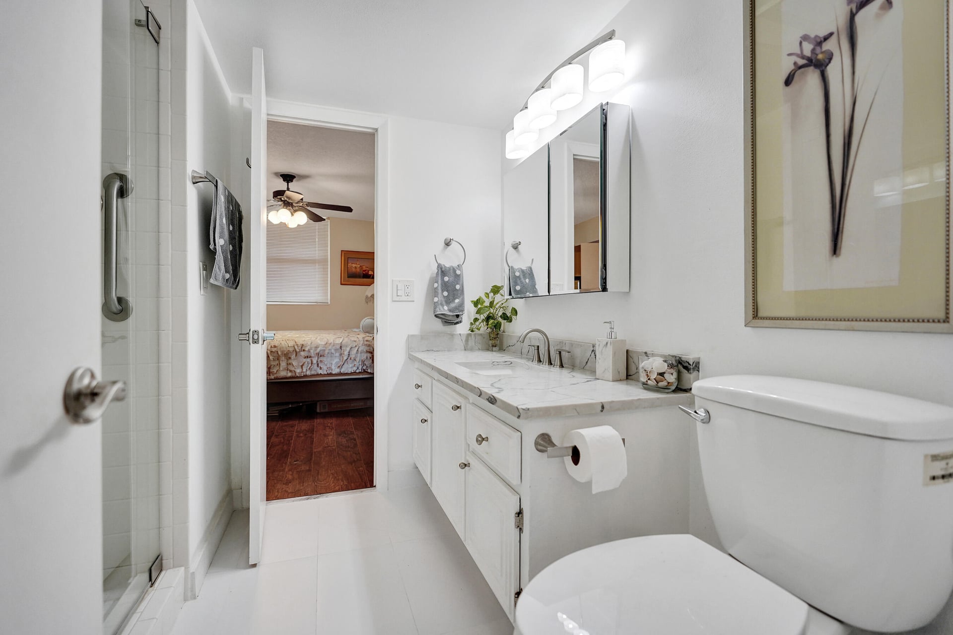 Unit 116 photo 34