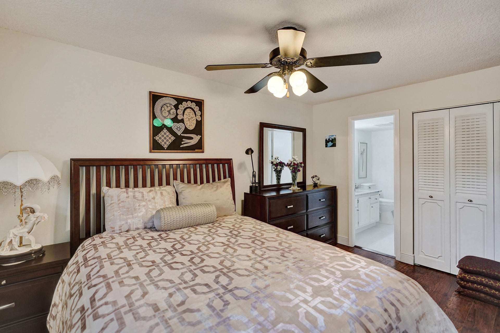Unit 116 photo 37