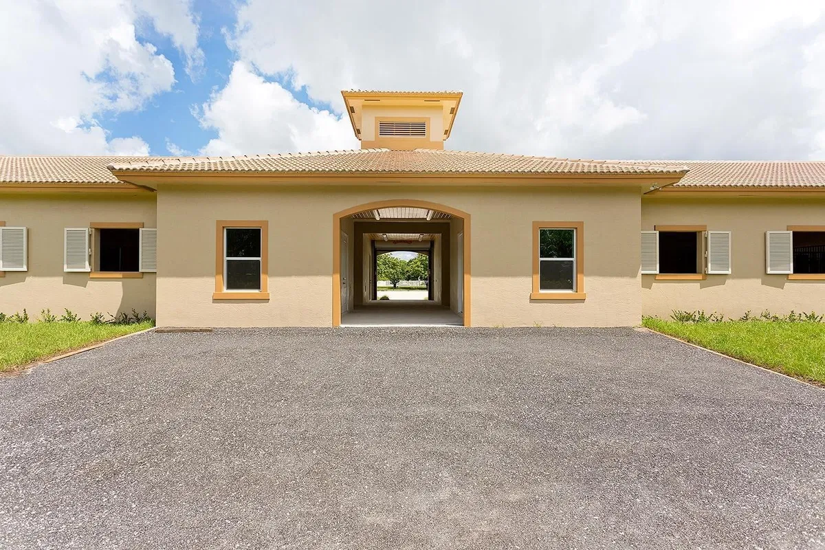Residence photo 25
