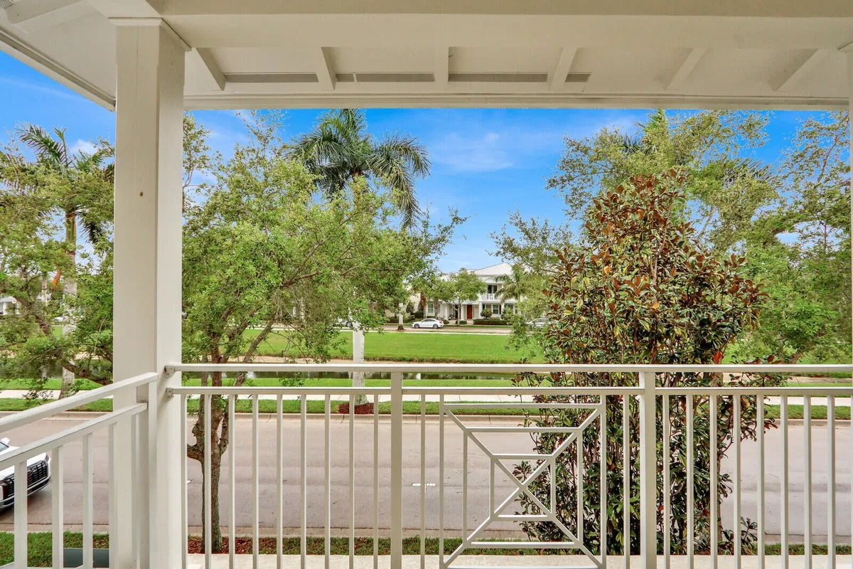 Mallory Creek Abacoa Residence photo 22