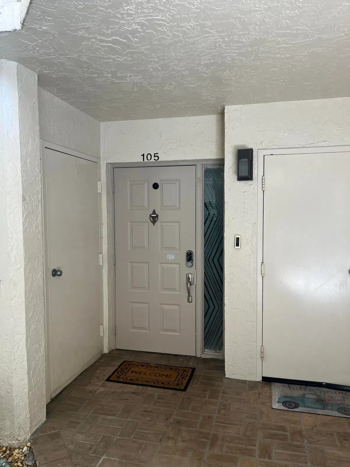 Unit 105 photo 28
