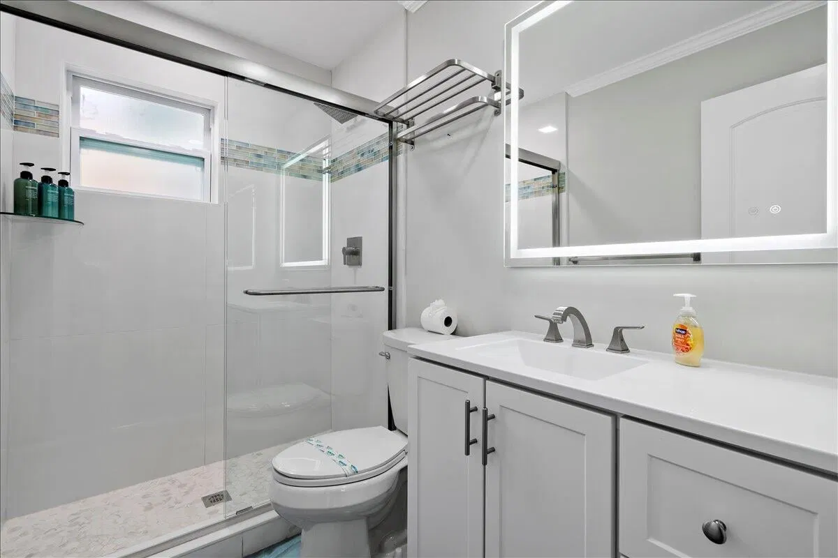 Unit A & B photo 19