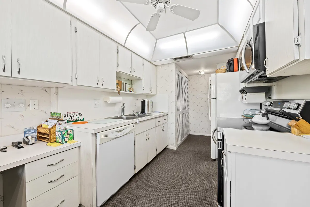 Unit 4050 photo 7