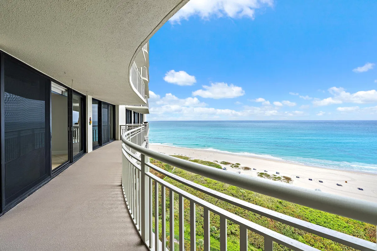 Singer Island Unit 17d photo 4