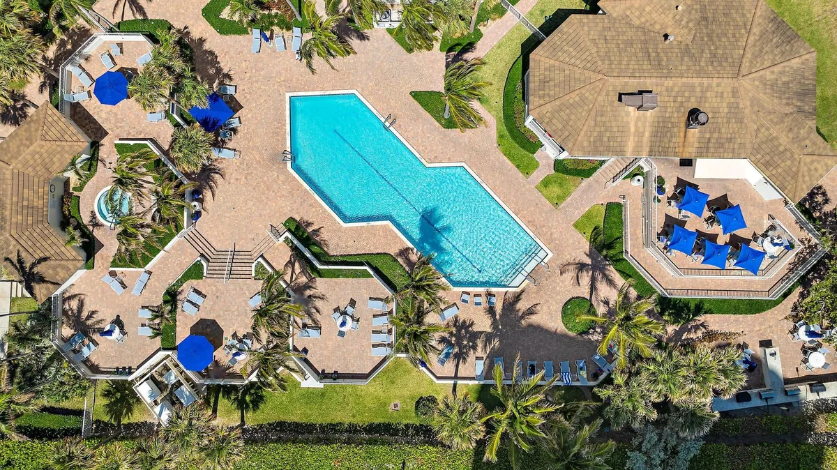 Singer Island Unit 17d photo 22