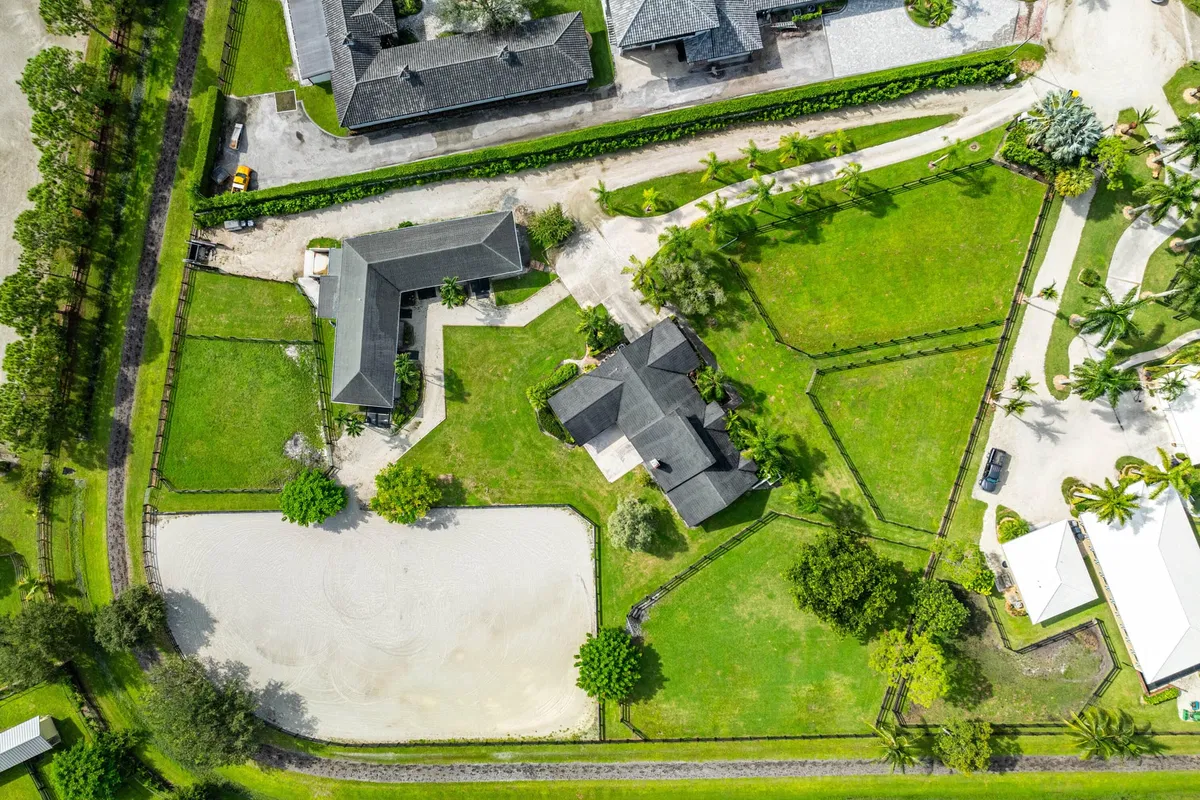 Saddle Trail Park Residence