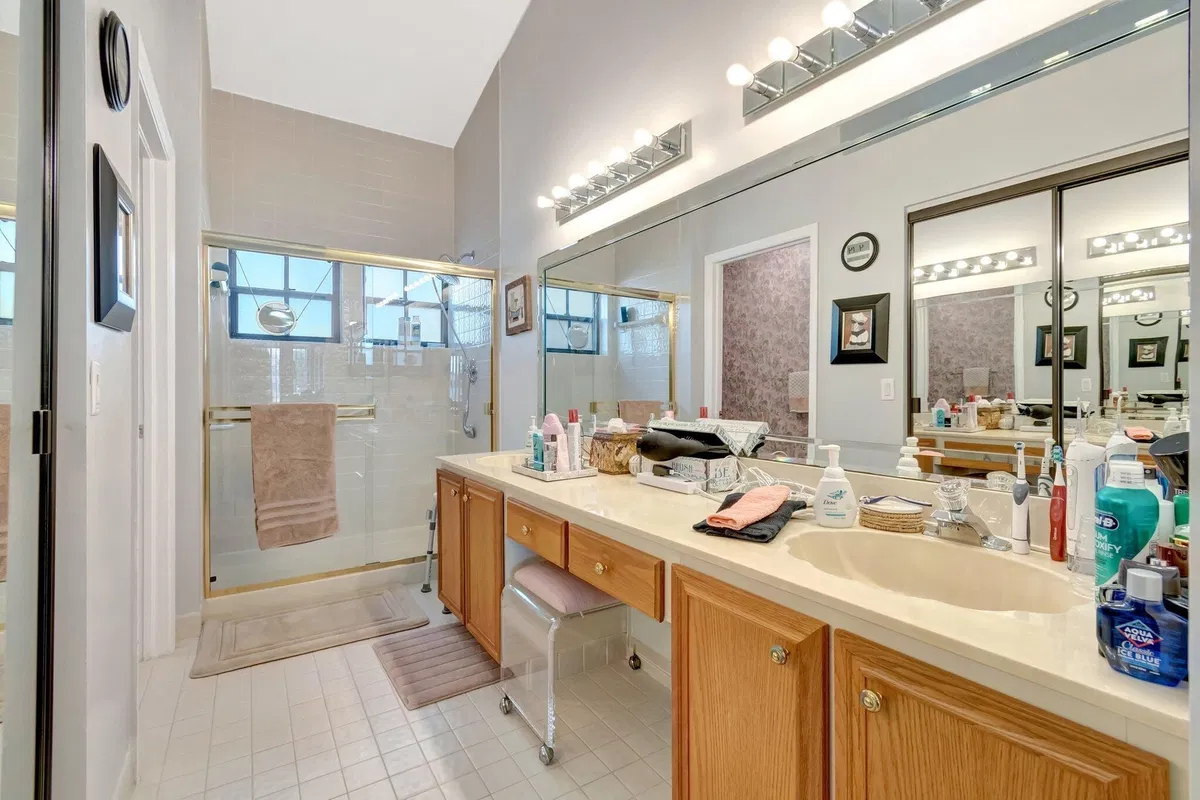 Residence photo 22