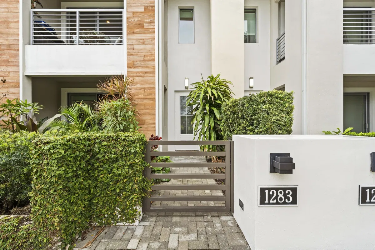 Alton Homes Palm Beach Gardens Residence