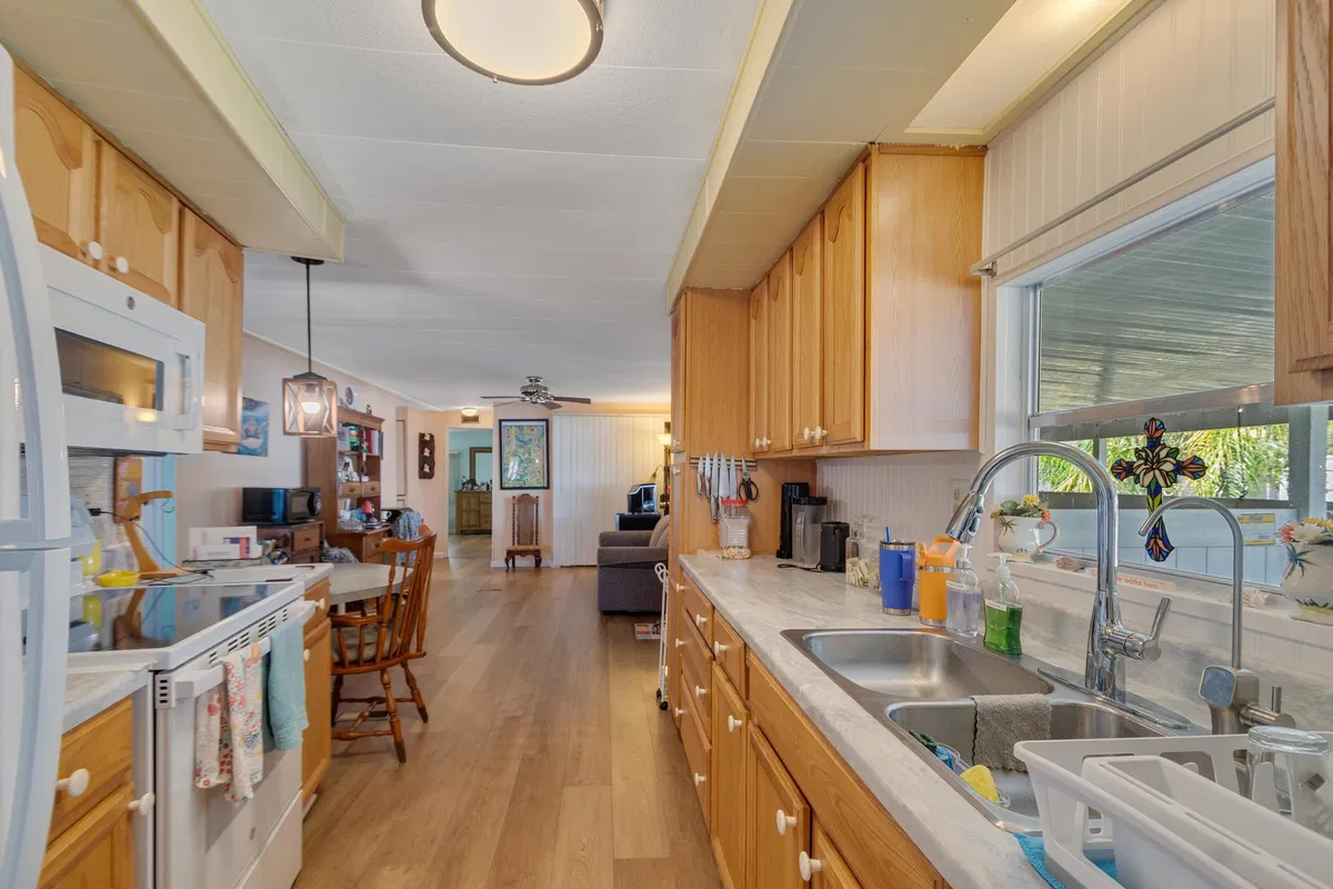 Residence photo 4