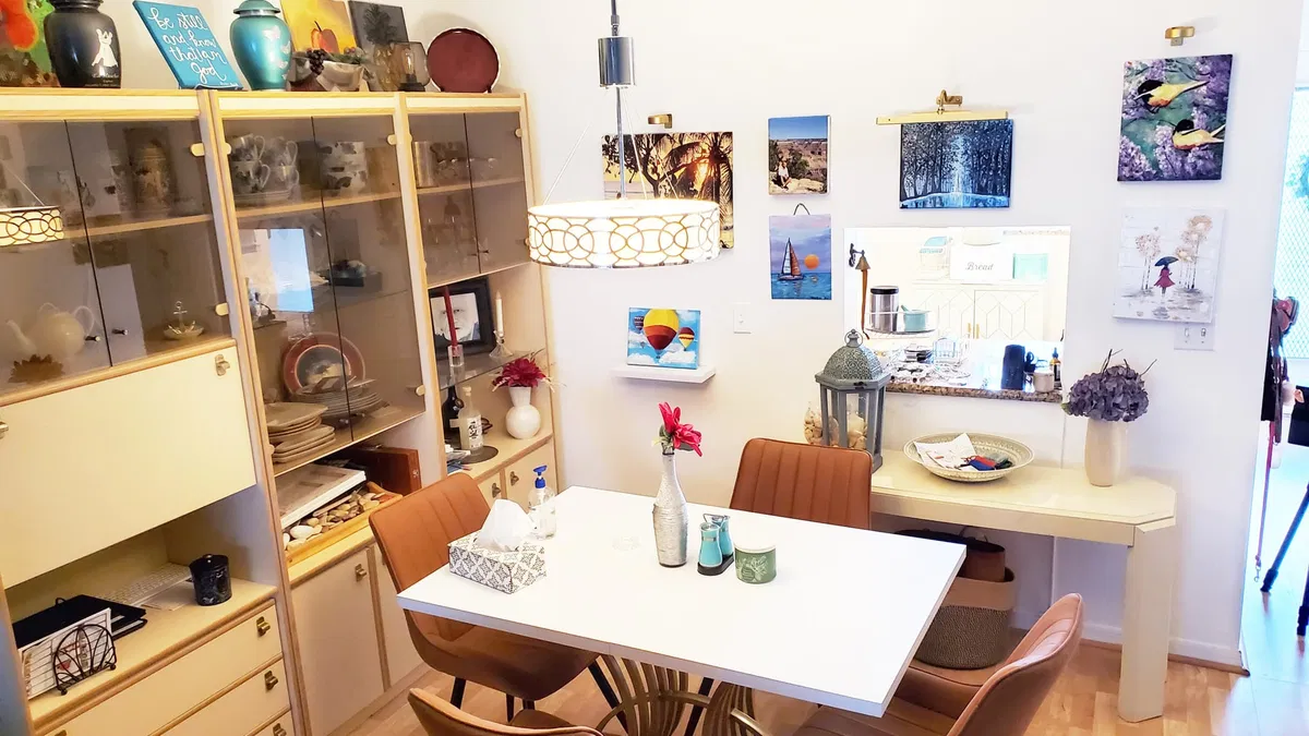 Unit 209 photo 7