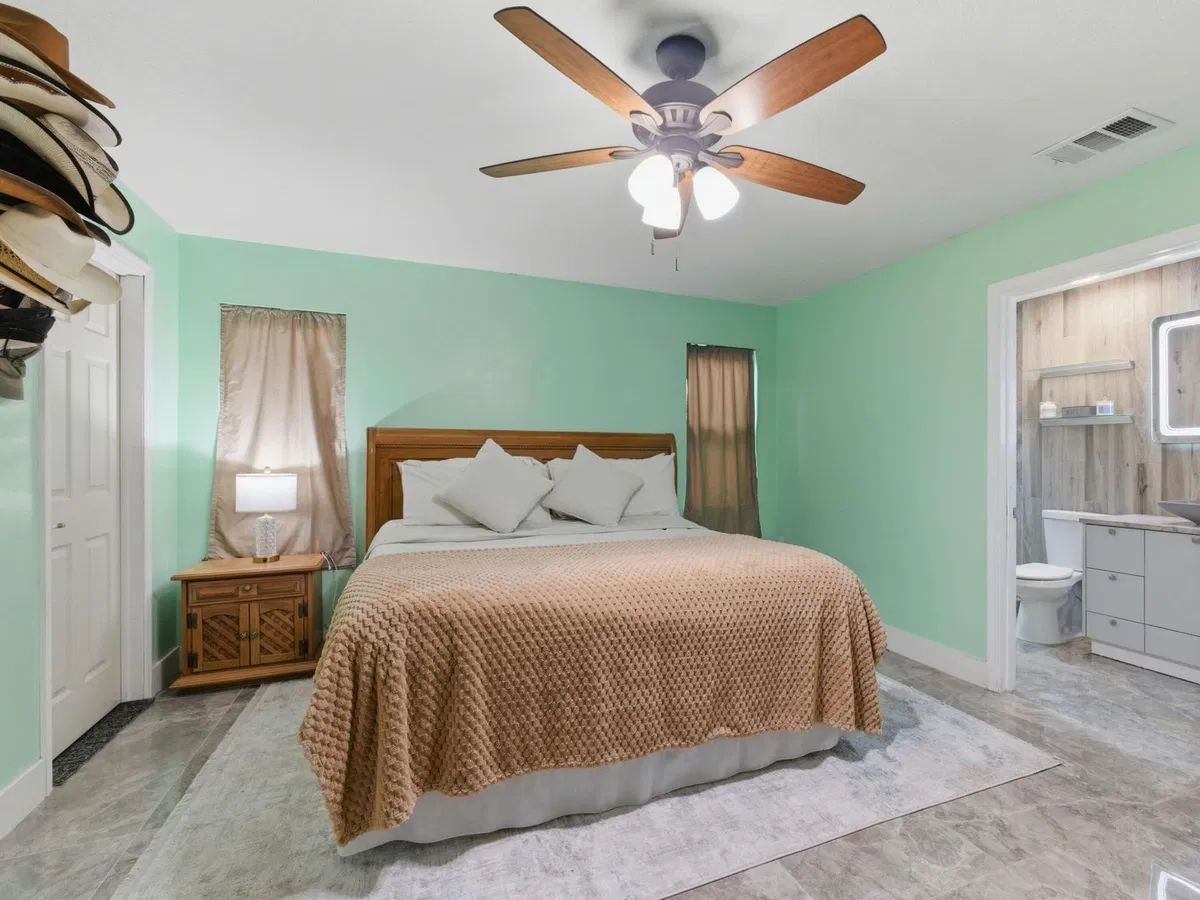 Residence photo 16