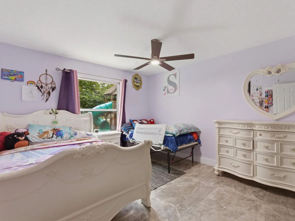 Residence photo 22