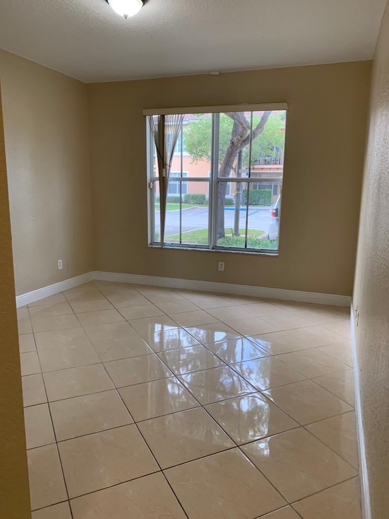  Unit 25 photo 10