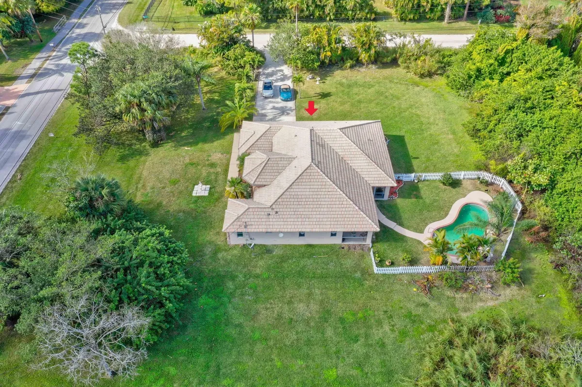 Residence photo 4