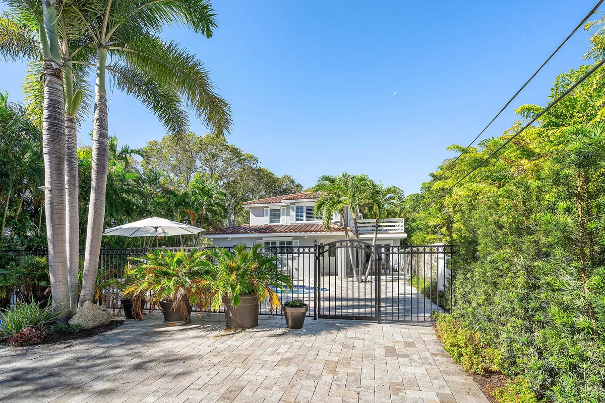 Palm Trail Delray Beach Residence