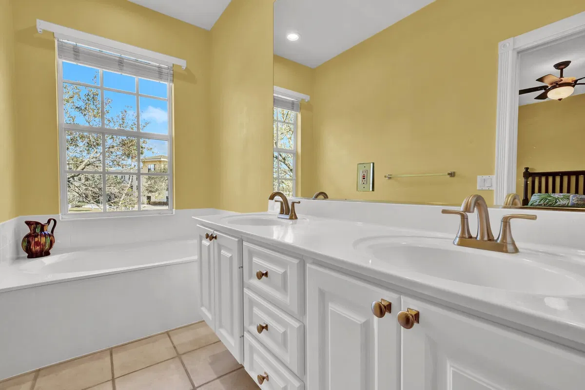 Charleston Court at Abacoa Residence photo 16