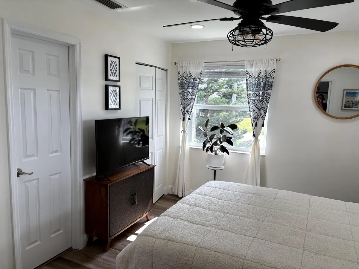 Unit 204 photo 31