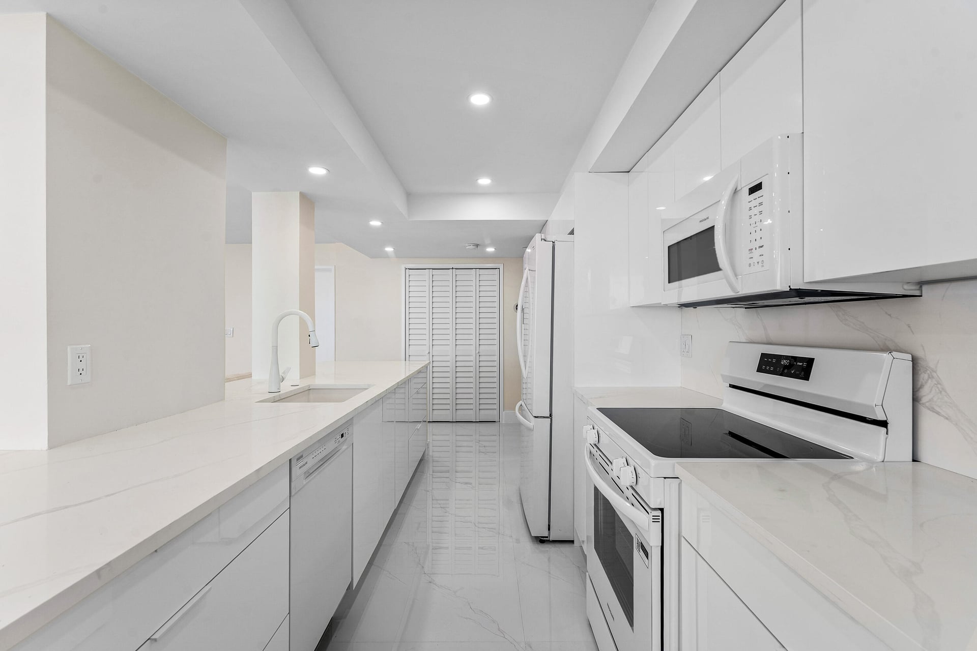 Singer Island Unit 5b photo 22