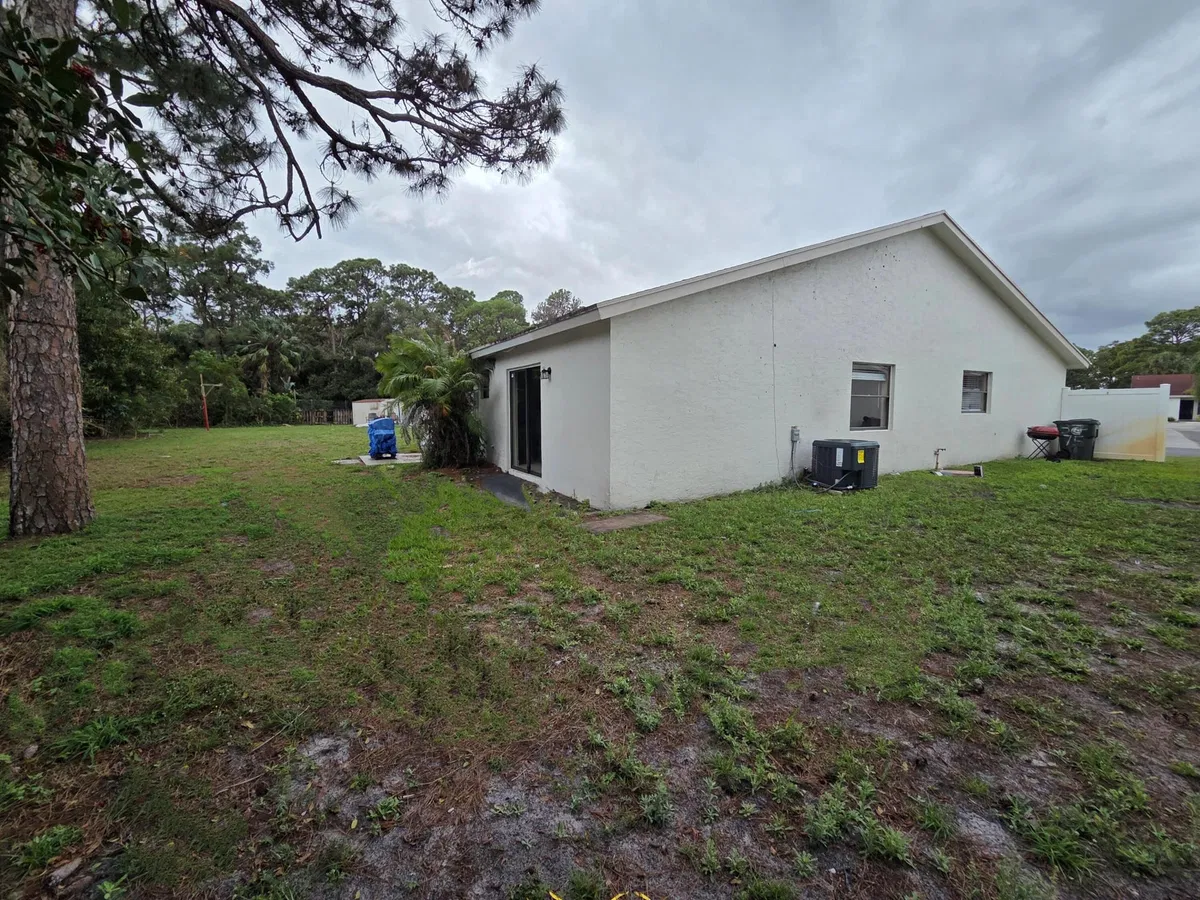 Residence photo 19