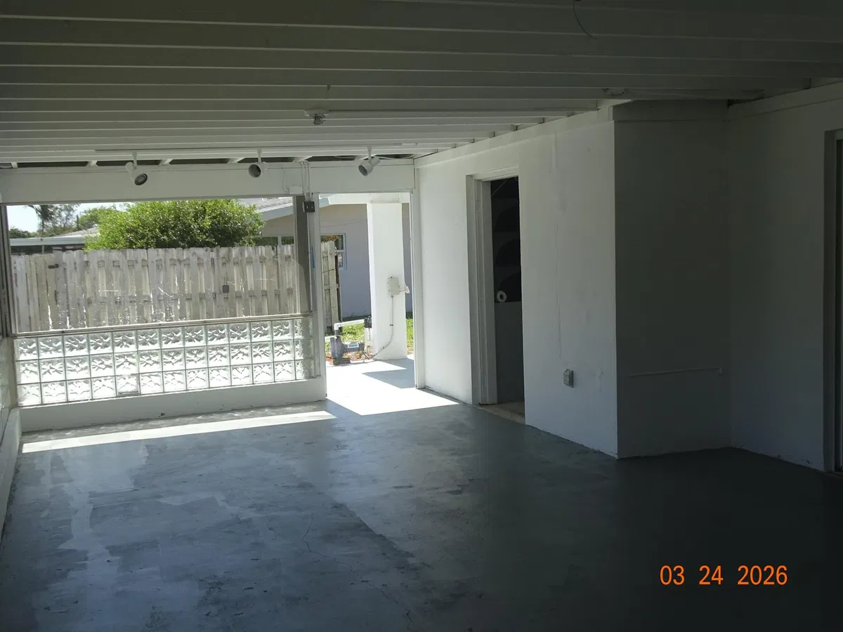 Residence photo 25