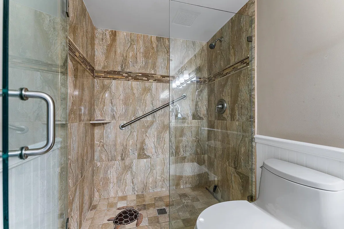  Unit C402 photo 25